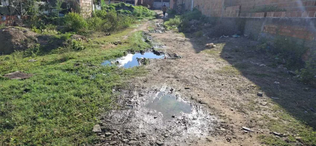 Moradores do bairro Pedra do Descanso reclamam de diversos problemas