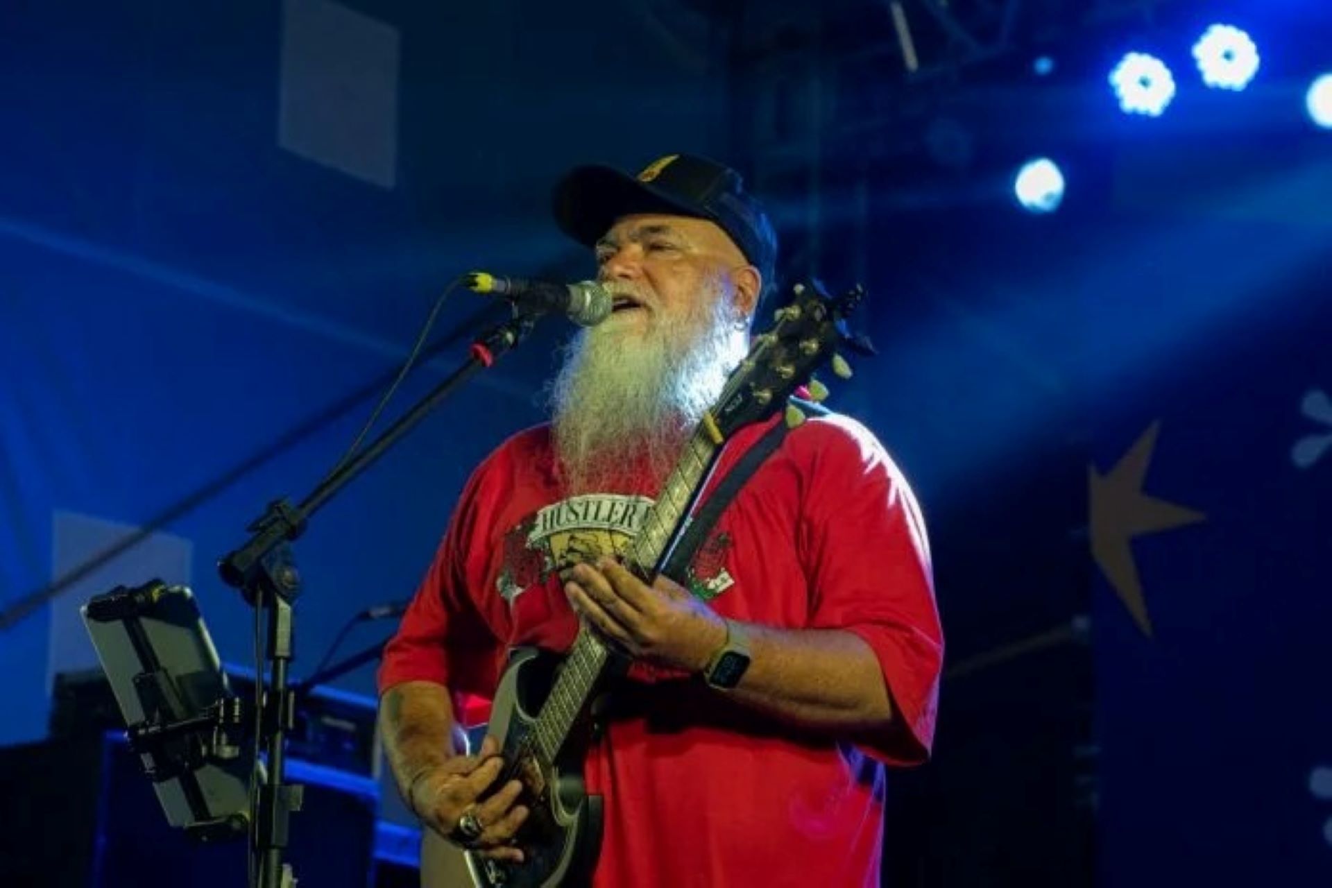 Márcio Mello anima público no Pelourinho com seu “rock furioso”