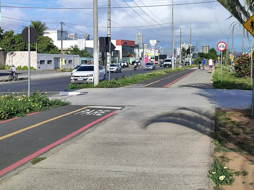 Avenida Noide Cerqueira