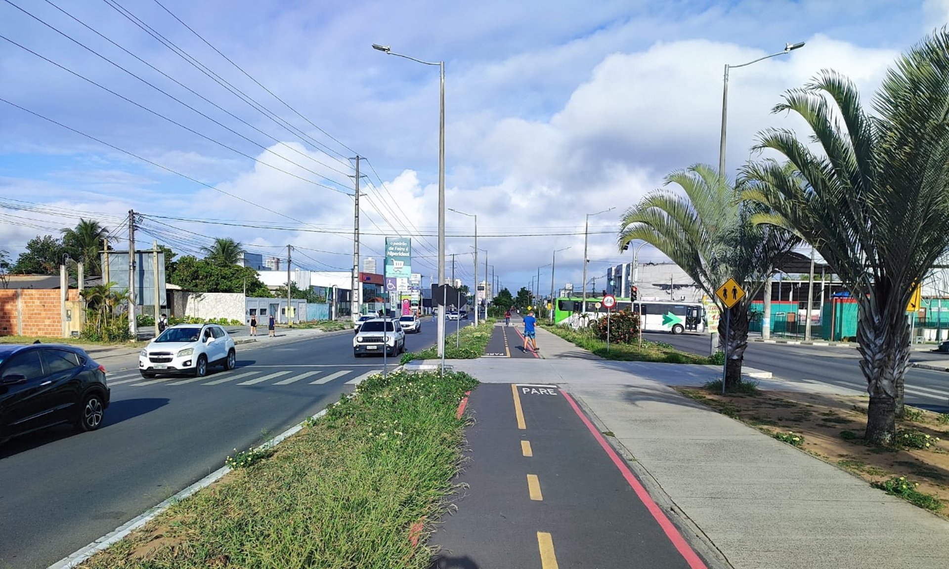 Avenida Noide Cerqueira