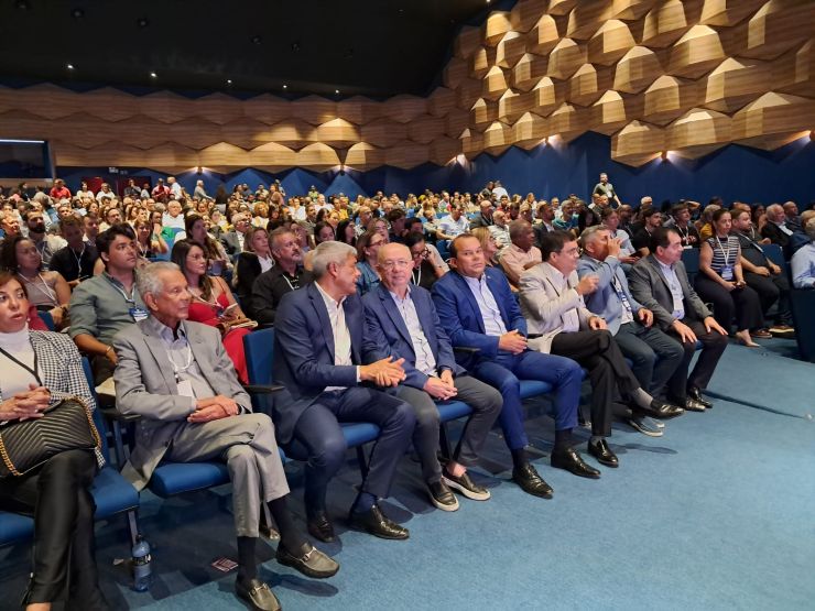 Governador participa de congresso para varejistas no Centro de Convenções