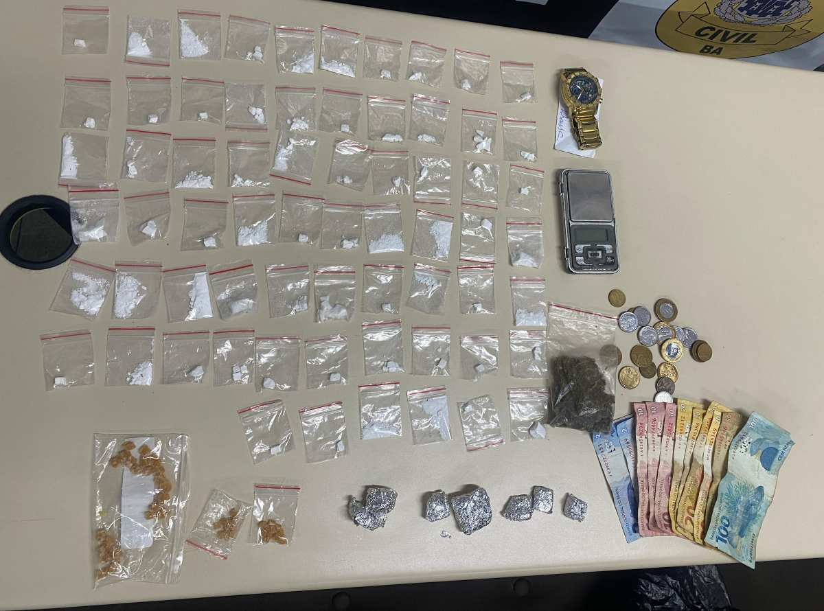 Drogas Apreendidas com casal suspeito de tráfico de Drogas