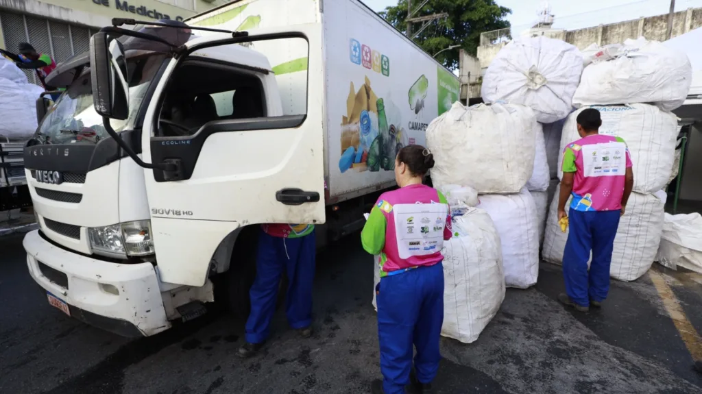 Catadoras no carnaval de Salvador