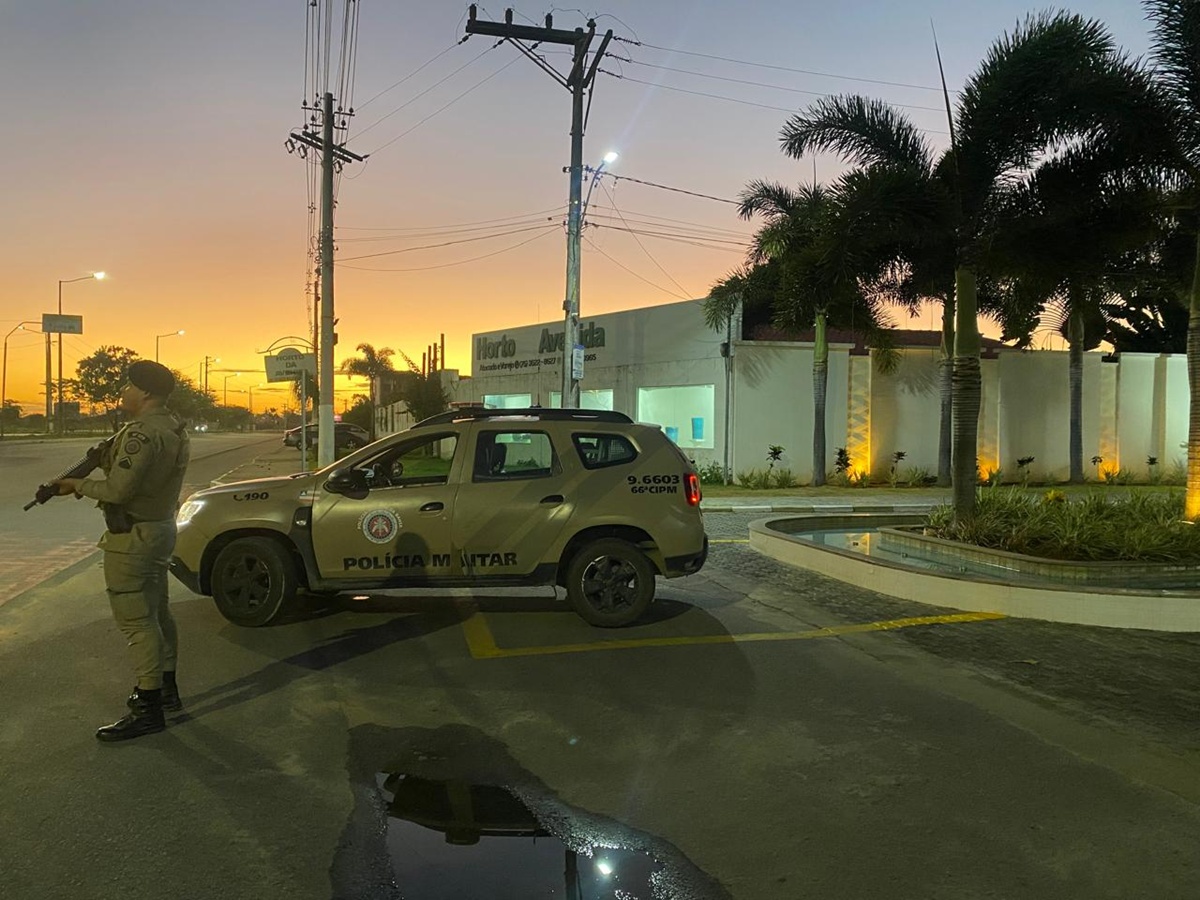 Polícia Militar na Noide Cerqueira