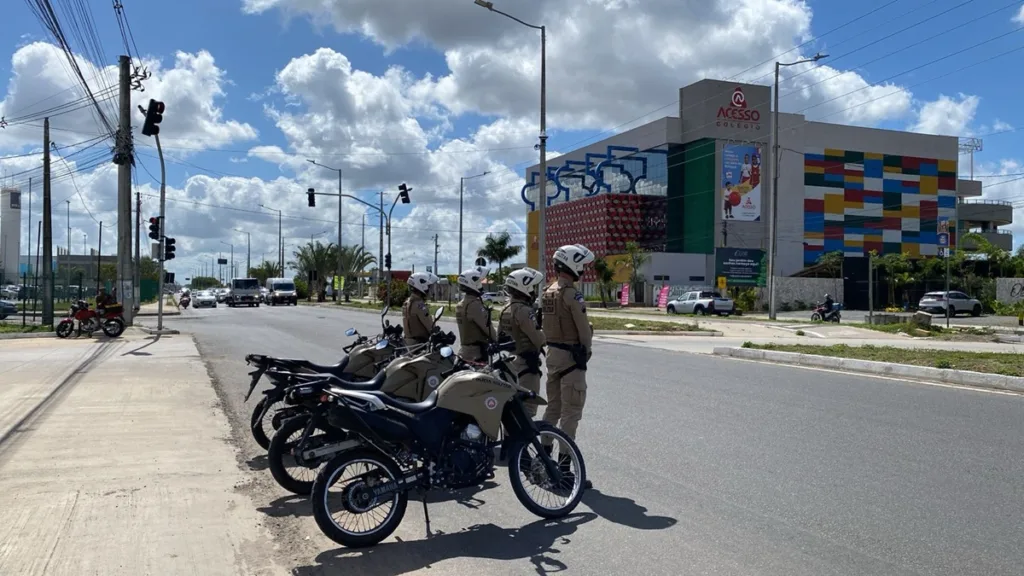 Polícia Militar na Noide Cerqueira