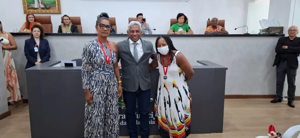 sessão Câmara Municipal em homenagem as mulheres feirantes