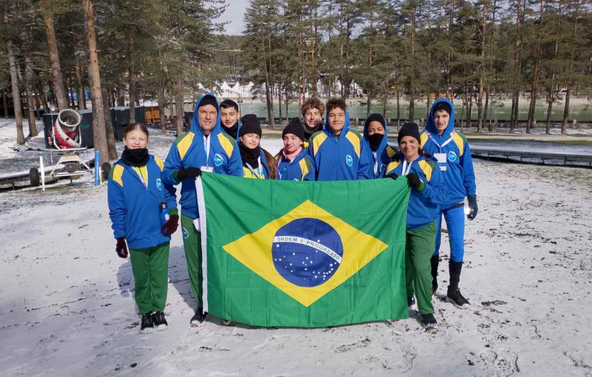 Estudantes medalha: baianos na Sérvia Foto Moema Costa CBDE divulgação