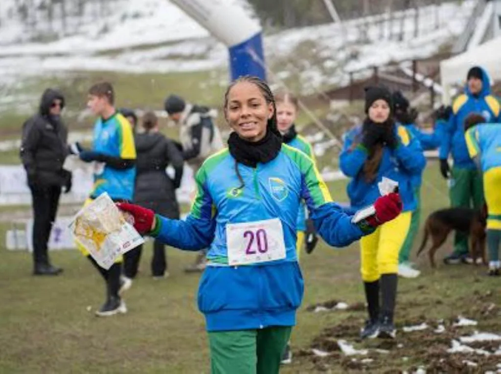 Maria Isabelly medalha: Foto Moema Costa CBDE divulgação