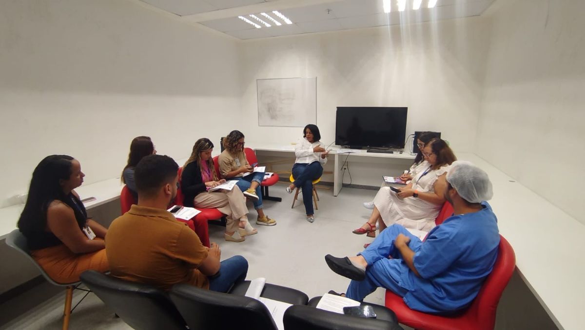 Hospital Geral Clériston Andrade recebe visita de especialista da Anvisa para fortalecer participação na Rede Sentinela