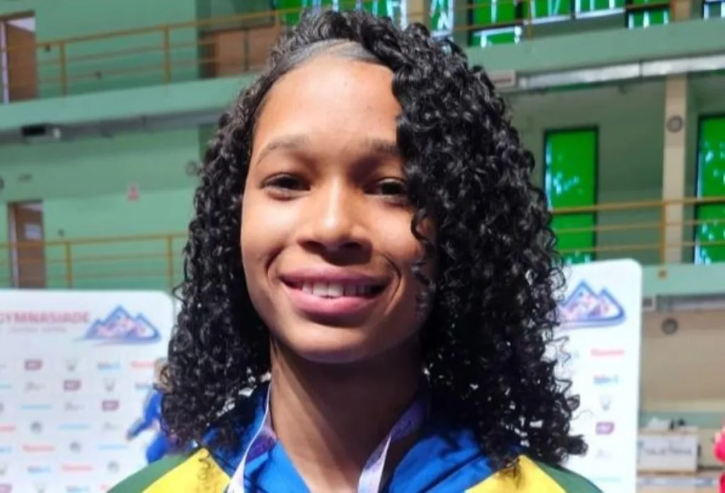 Rayssa Silva medalhista em evento esportivo sérvio