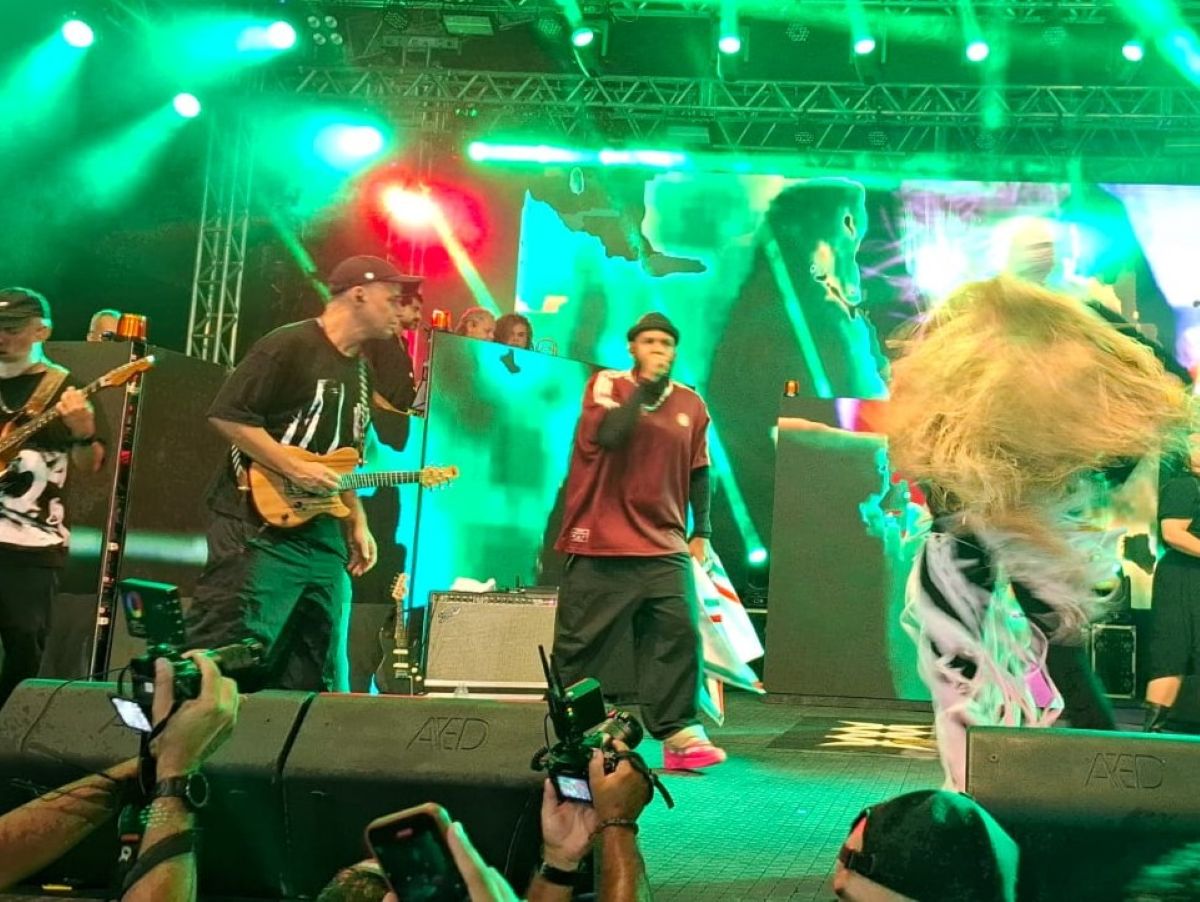 Russo Passapusso BaianaSystem em Feira de Santana