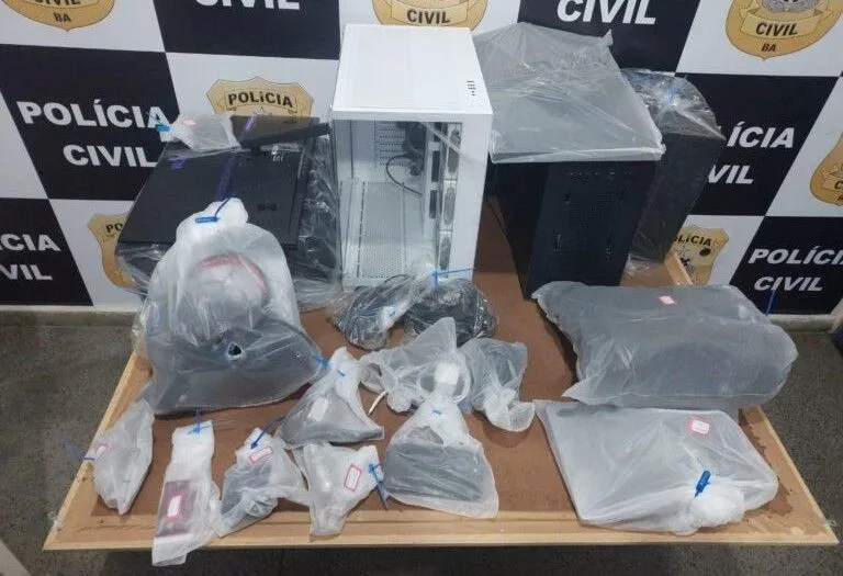 Polícia Civil da Bahia prende envolvidos em esquema internacional de pornografia infantil