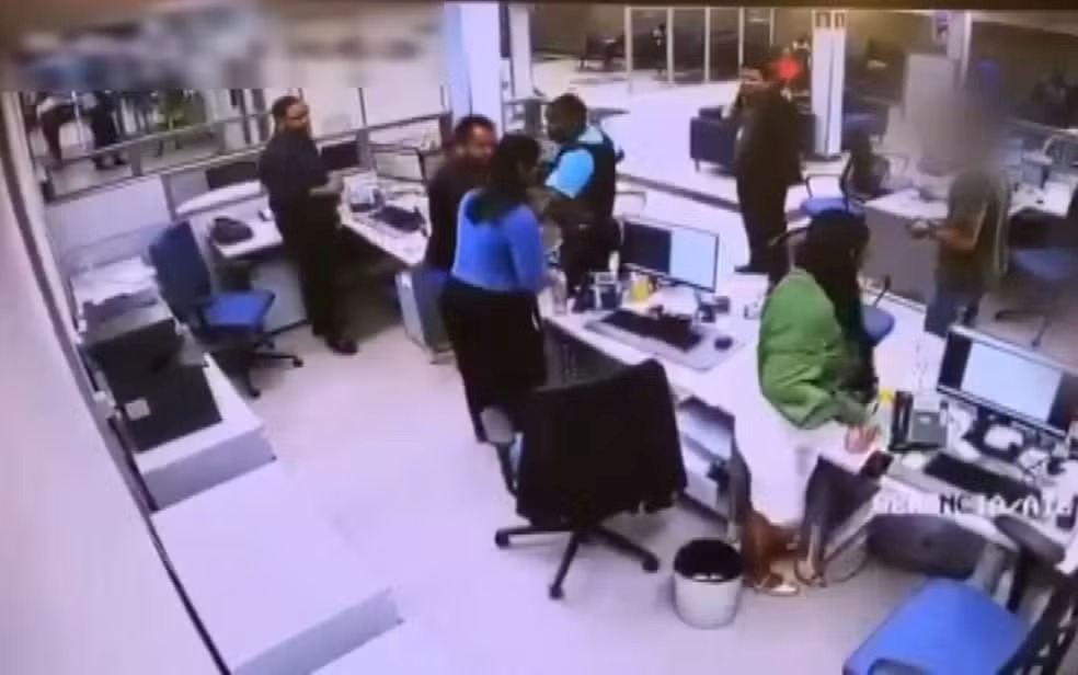 segurança banco mata cliente