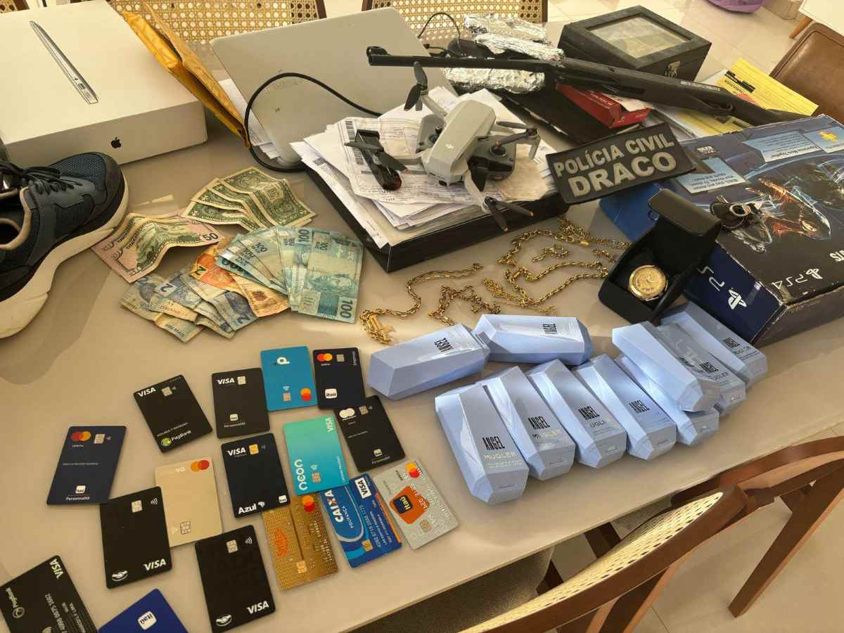 22 pessoas são presas durante Operação Falsas Promessas, incluindo cinco PMs