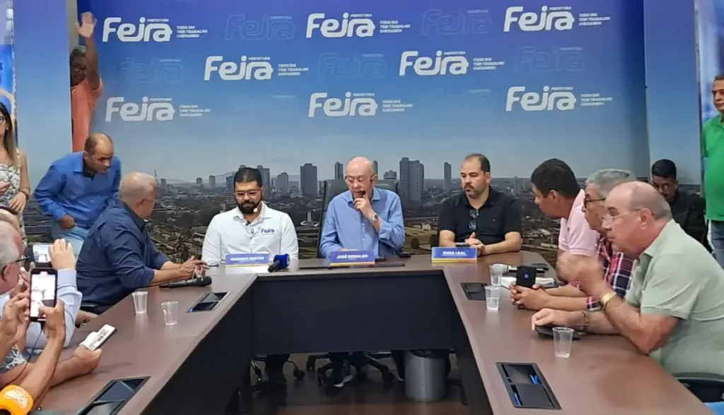 Secretaria de saúde realiza anuncio de novo pacote - Rodrigo Matos