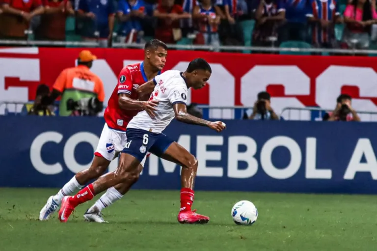 Bahia sai na frente, mas cede a virada ao Nacional e sofre a primeira derrota em casa na Libertadores