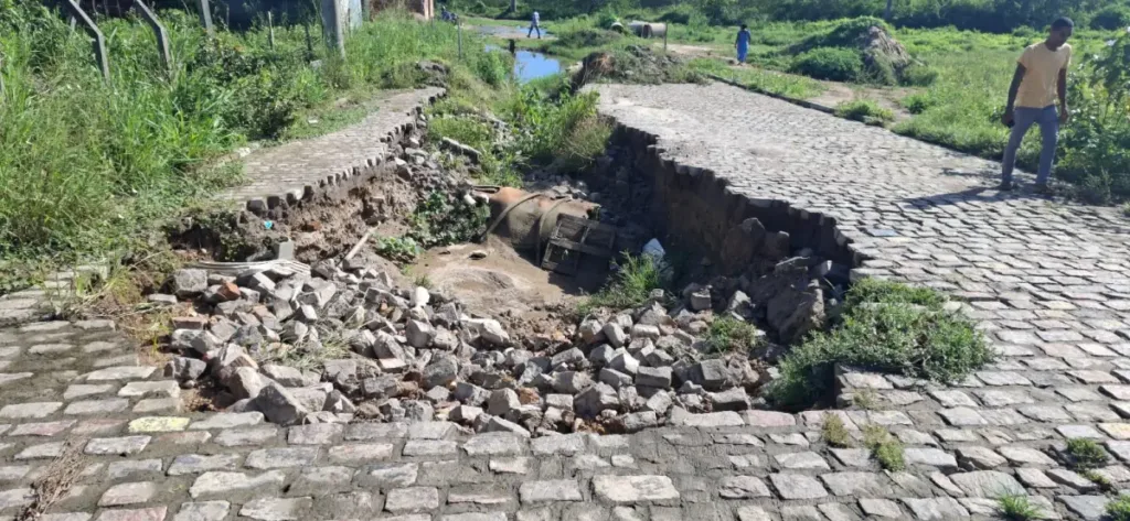 Moradores reclamam de ruas intrafegáveis em bairros de Feira de Santana