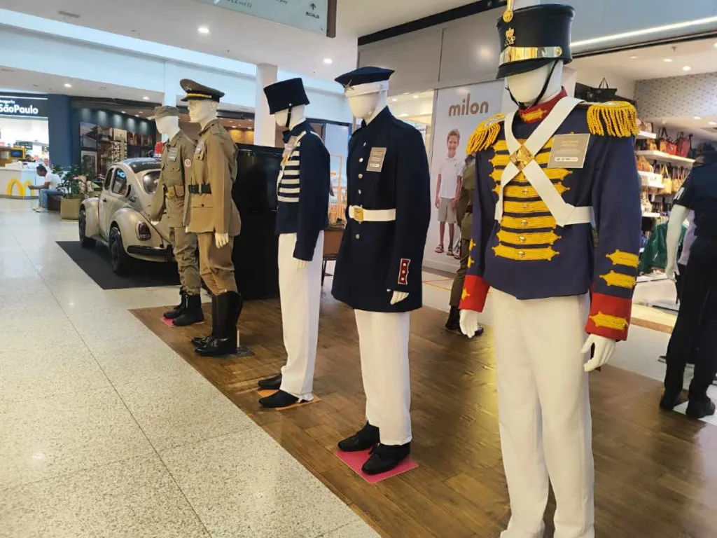 Uniformes Exposição da PMBA