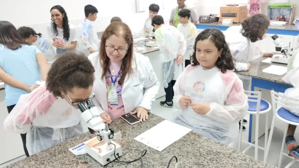 capacitação dos estudantes - dengue - Uefs
