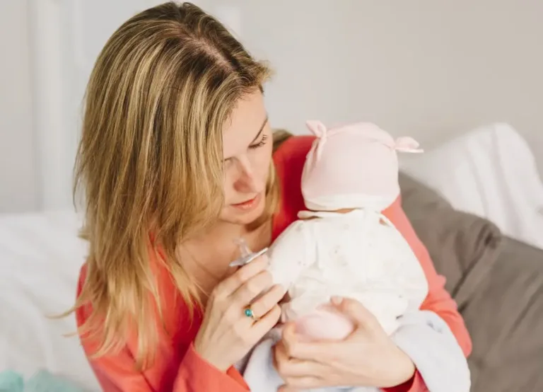 Foto Freepik - bebê reborn