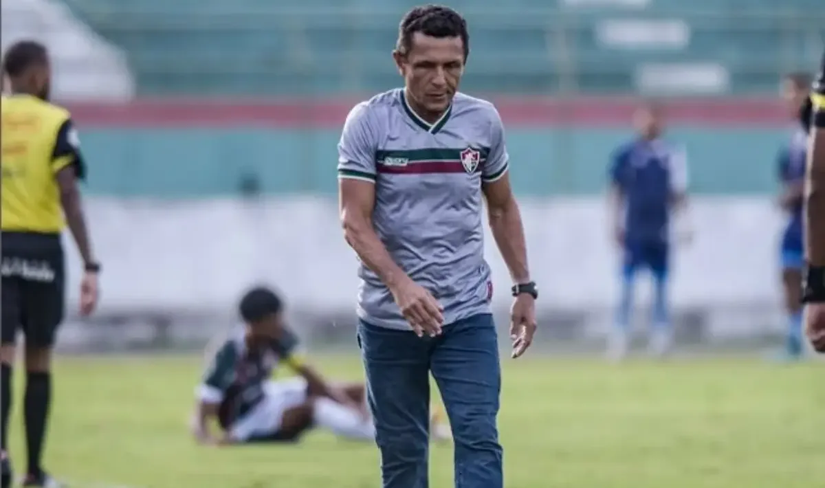 Paulo Sales - ex-técnico - Fluminense de Feira