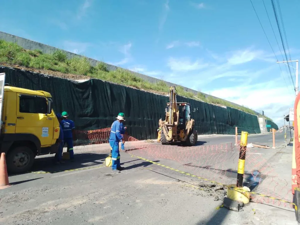 Cratera no Anel de Contorno