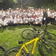 Amigos e familiares realizam pedalada em homenagem à memória de Haron Gabriel