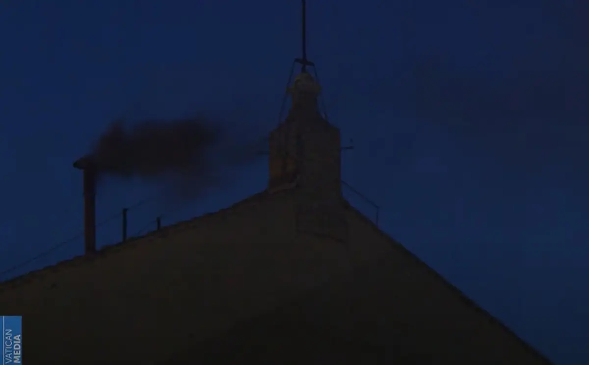 fumaça - vaticano