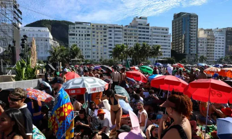 Show de Lady Gaga leva 2,1 milhões de pessoas para Copacabana