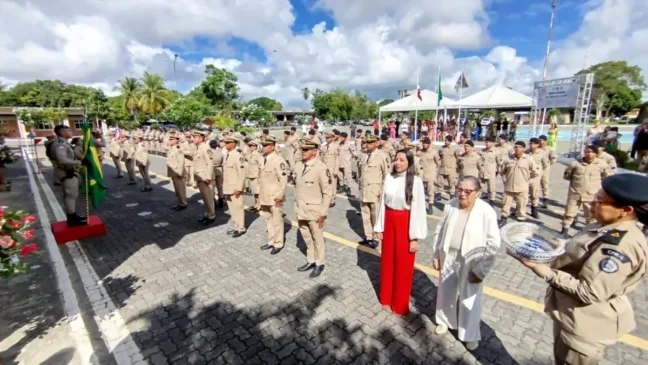Cristiane França recebe honraria da PMBA-2