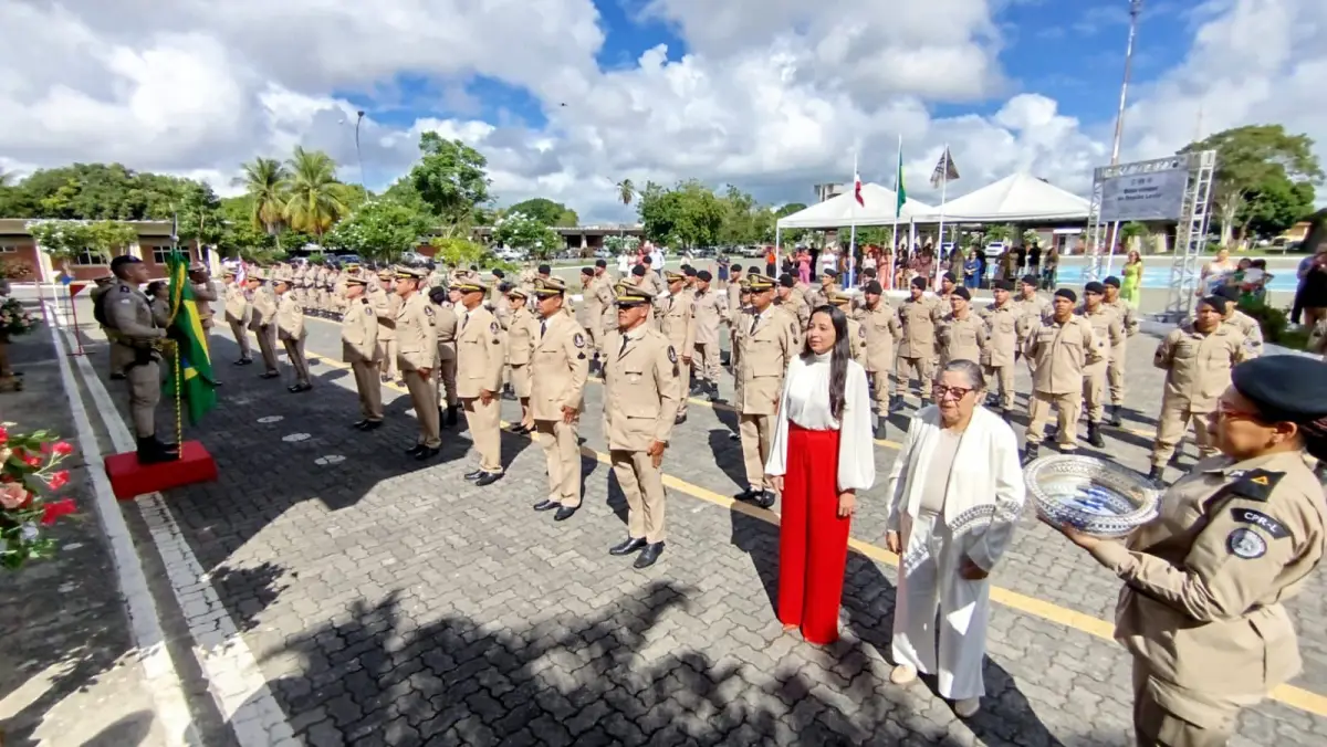 Cristiane França recebe honraria da PMBA-2