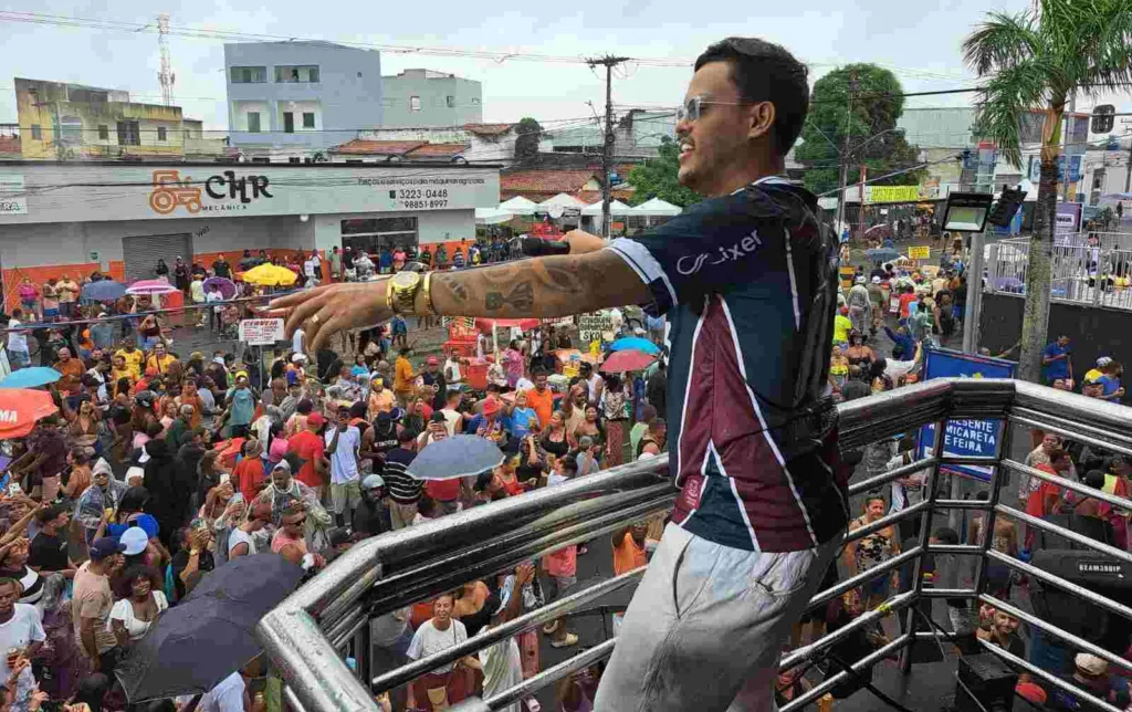 Thiago Aquino no Arrastão da Micareta 2025