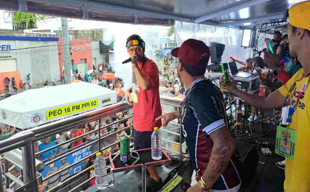 Thiago Aquino e Seresta do Rasta no Arrastão da Micareta 2025