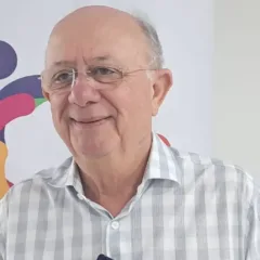 prefeitura firma novo convênio com ACBEU para ampliar ensino de inglês na rede municipal
