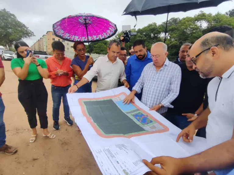 Prefeito assina ordem de serviço para complexo esportivo em Feira de Santana3