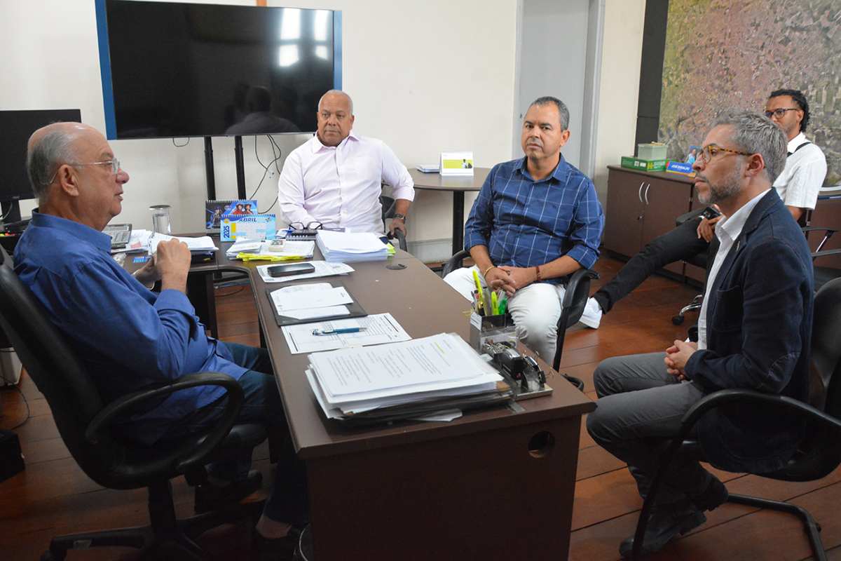 Visita-do-Secretario-de-Cultura-do-Estado-Bruno-Monteiro-ao-Prefeito-Jose-Ronaldo-e-Secretarios-Foto-ACM-