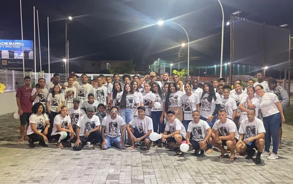 Amigos e familiares realizam pedalada em homenagem à memória de Haron Gabriel
