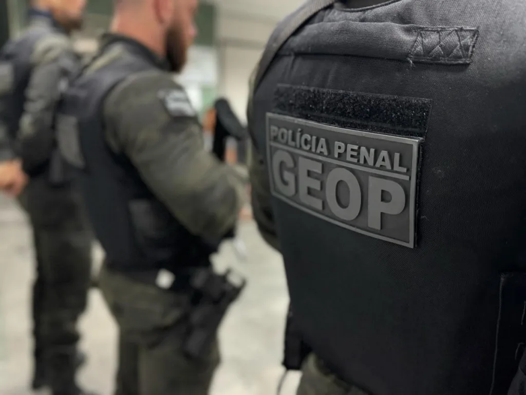 Polícia Civil realiza prisões de pessoas com tornozeleira eletrônica no circuito da micareta