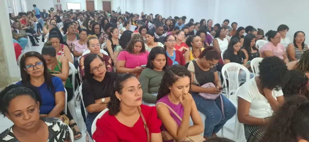 Assembleia de Professores da APLB - indicativo de greve
