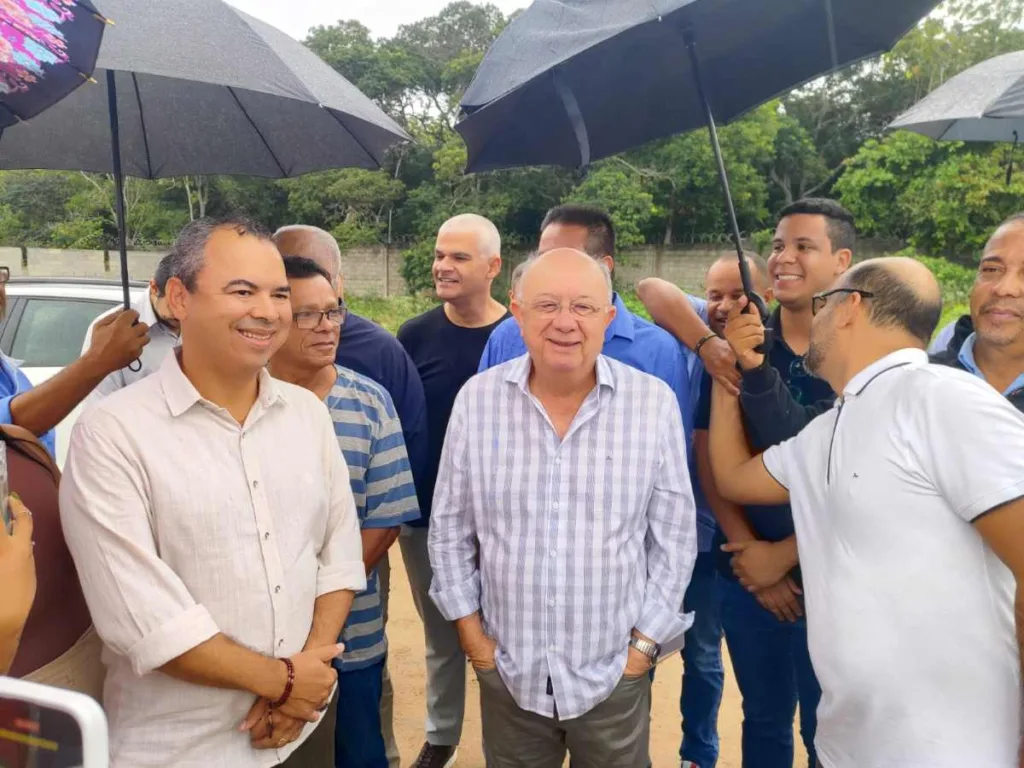 Prefeito assina ordem de serviço para complexo esportivo em Feira de Santana3