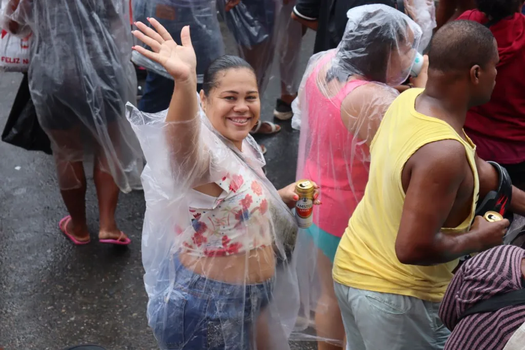Arrastão da Micareta de Feira 2025 com Thiago Aquino e Timbalada