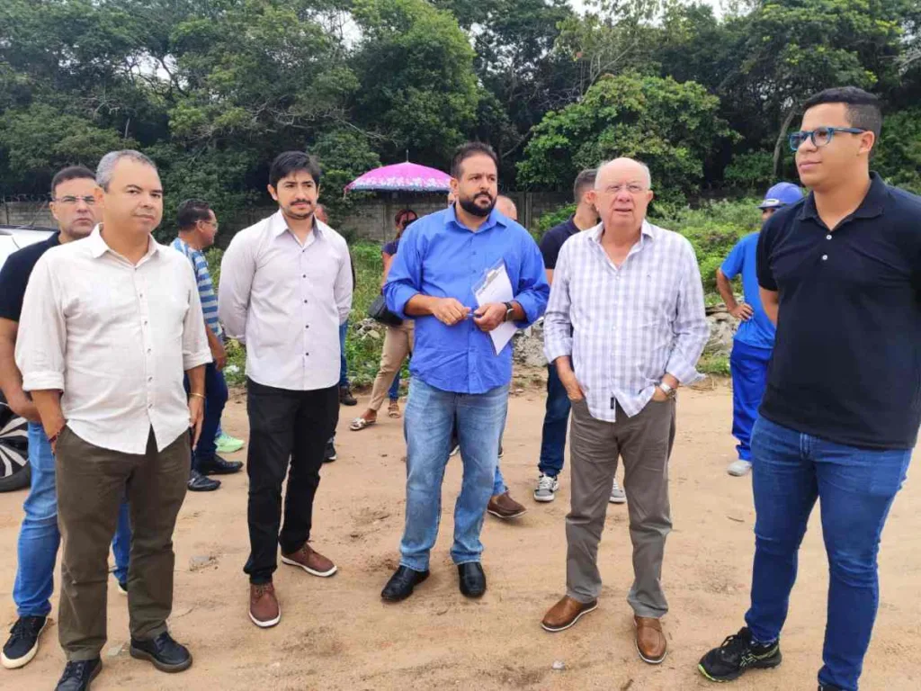 Prefeito assina ordem de serviço para complexo esportivo em Feira de Santana