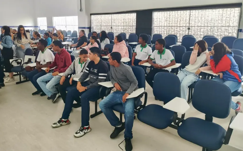 projeto de ensino em 3D em escolas da rede municipal