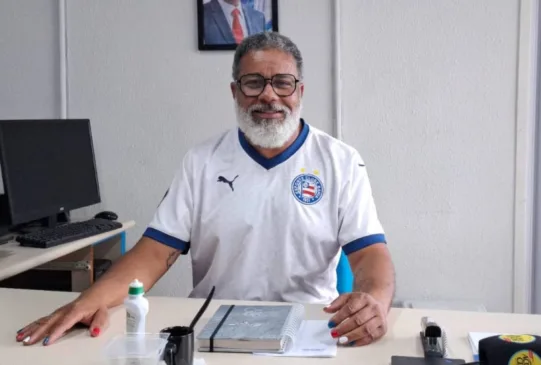 diretor e professor Eduardo Brito - campanha ajudar mulheres privadas de liberdade