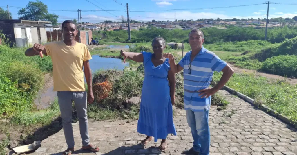 Moradores reclamam de ruas intrafegáveis em bairros de Feira de Santana