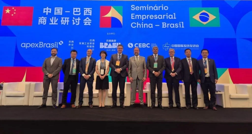 Na China, governador Jerônimo Rodrigues apresenta potencial da Bahia para receber investimentos em tecnologia