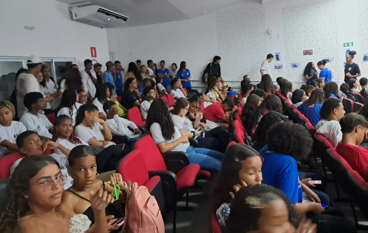 Flige - Feira Literária do Colégio Estadual de Tempo Integral Georgina de Melo Erismann