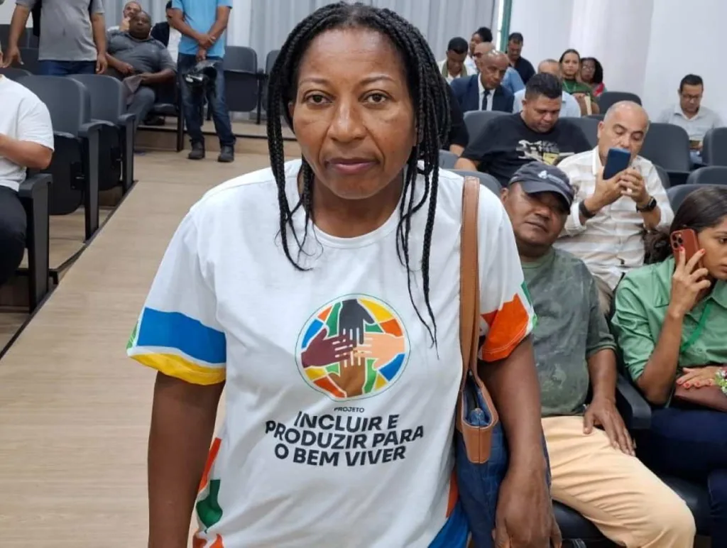 Feirantes da Marechal Deodoro e da Bernardino Bahia cobram diálogo com a prefeitura para definição de modelo de barracas