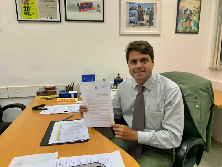PL de Paulo Câmara garante matrícula de autistas em escola mais próxima da residência ou do local de trabalho do familiar