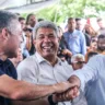 Zé Ronaldo e Jerônimo Rodrigues em anúncio de obra em Feira de Santana